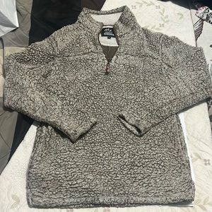 ⭐️ Grizzly Sherpa pullover
